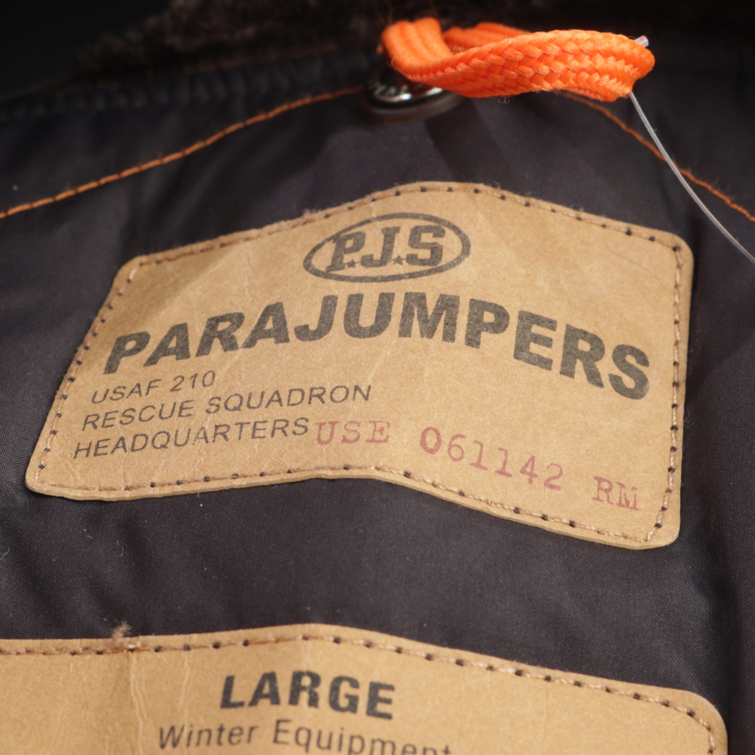 Parajumpers Jacket & Coat in L in Black
