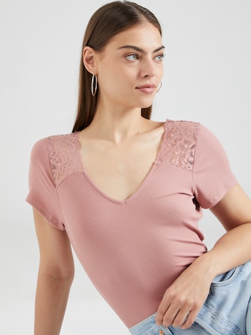 T-shirt 'Irina' ABOUT YOU en rose