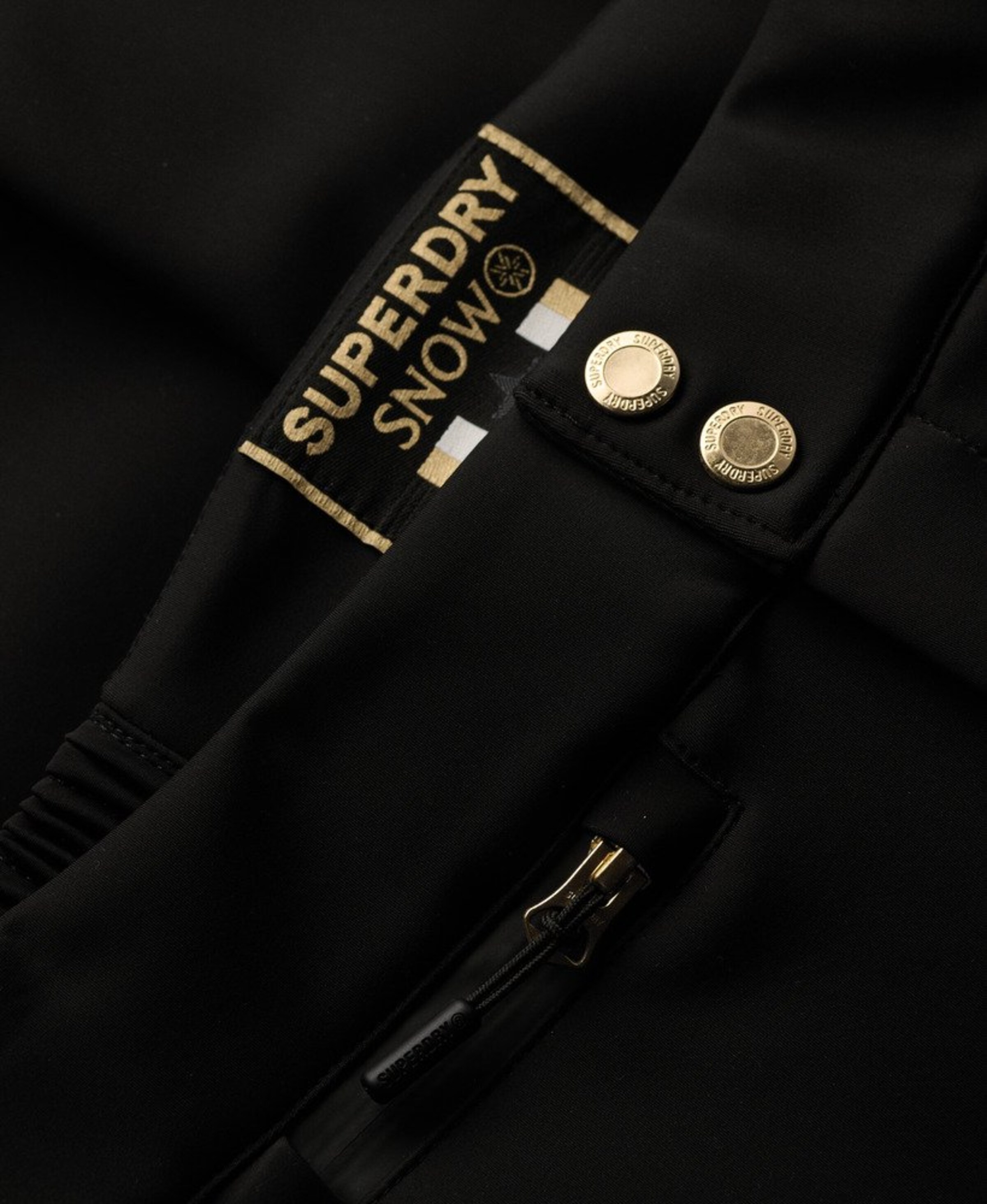 Coupe slim Pantalon de sport Superdry en noir