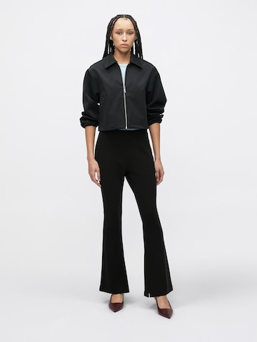 Calvin Klein Flared Nadrág - fekete