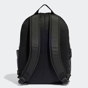 ADIDAS ORIGINALS Rucksack 'Premium Essentials' in Schwarz