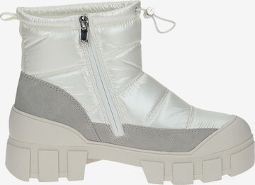 CAPRICE Snow Boots in White