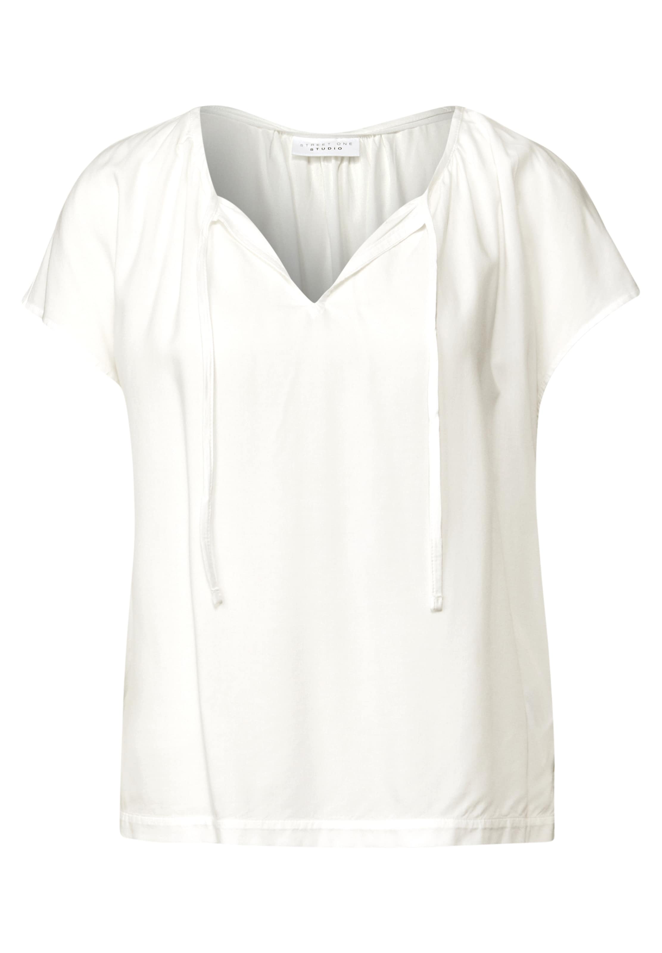 Street One Studio Blouse in White: front