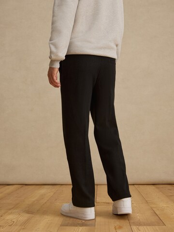 regular Pantaloni 'Chris' di DAN FOX APPAREL in nero