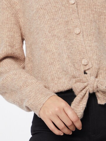 ABOUT YOU Gebreid vest in Beige