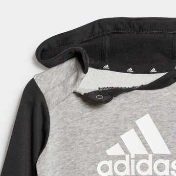 Survêtement 'Essentials' ADIDAS SPORTSWEAR en gris