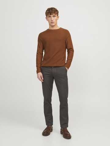 JACK & JONES Regular Chino trousers in Brown