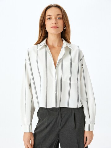 Koton Blouse in White: front