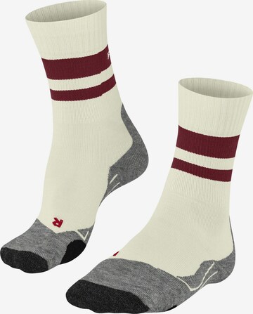 FALKE Sportsocken 'TK2 Explore' in Beige: Vorderseite