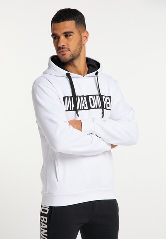 Sweat-shirt 'Howard' BRUNO BANANI en blanc : devant