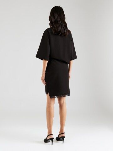 Rochie de la Moschino Jeans pe negru