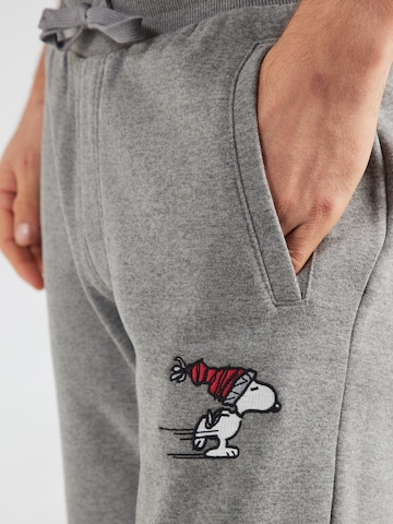 s.Oliver Дънки Tapered Leg Панталон 'Detroit' в сиво