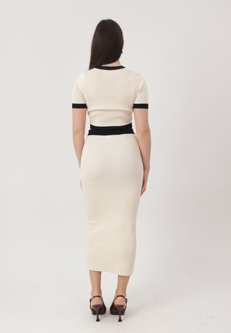 Elara Kostuum in Beige