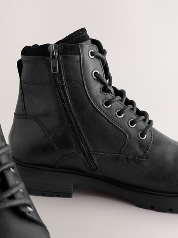 Next - Botas com atacadores em preto