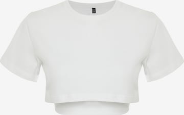 Tricou de la Trendyol pe alb: față