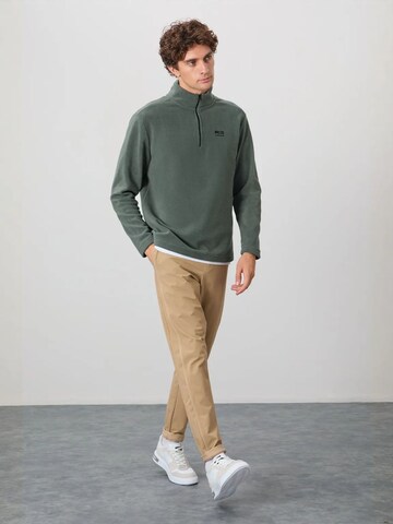 Tommy Life Sweater in Green
