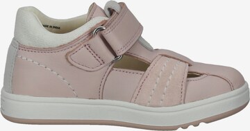 Chaussure basse GEOX en rose