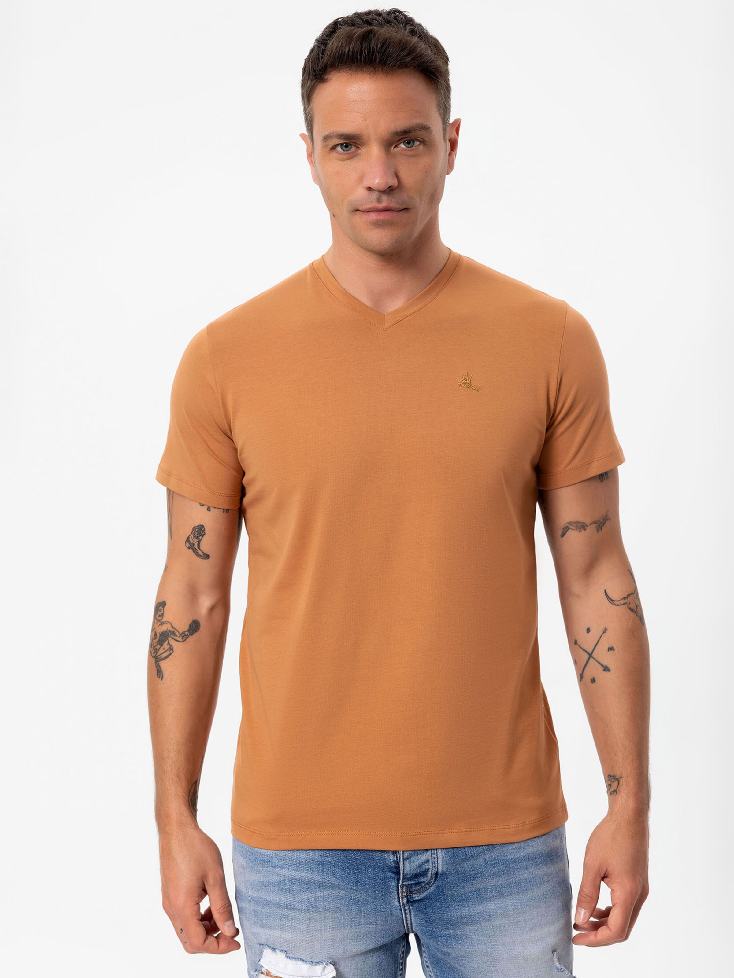 Daniel Hills Shirt in Brown: front