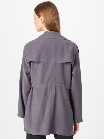 Manteau mi-saison 'Loretta' Hailys en gris