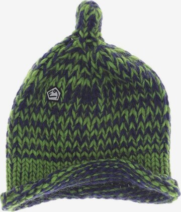 E9 Hat & Cap in One size in Green: front