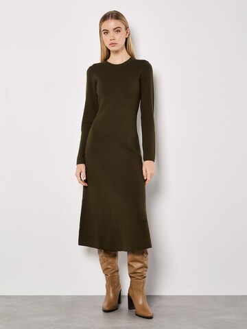 Robe ' ' Apricot en vert