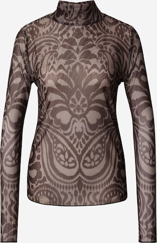 Tricou de la Grace pe gri: față