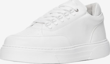 Baskets basses MARTIN VALEN en blanc : devant