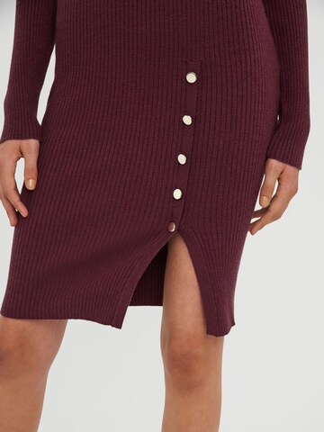 Robes en maille VERO MODA en rouge