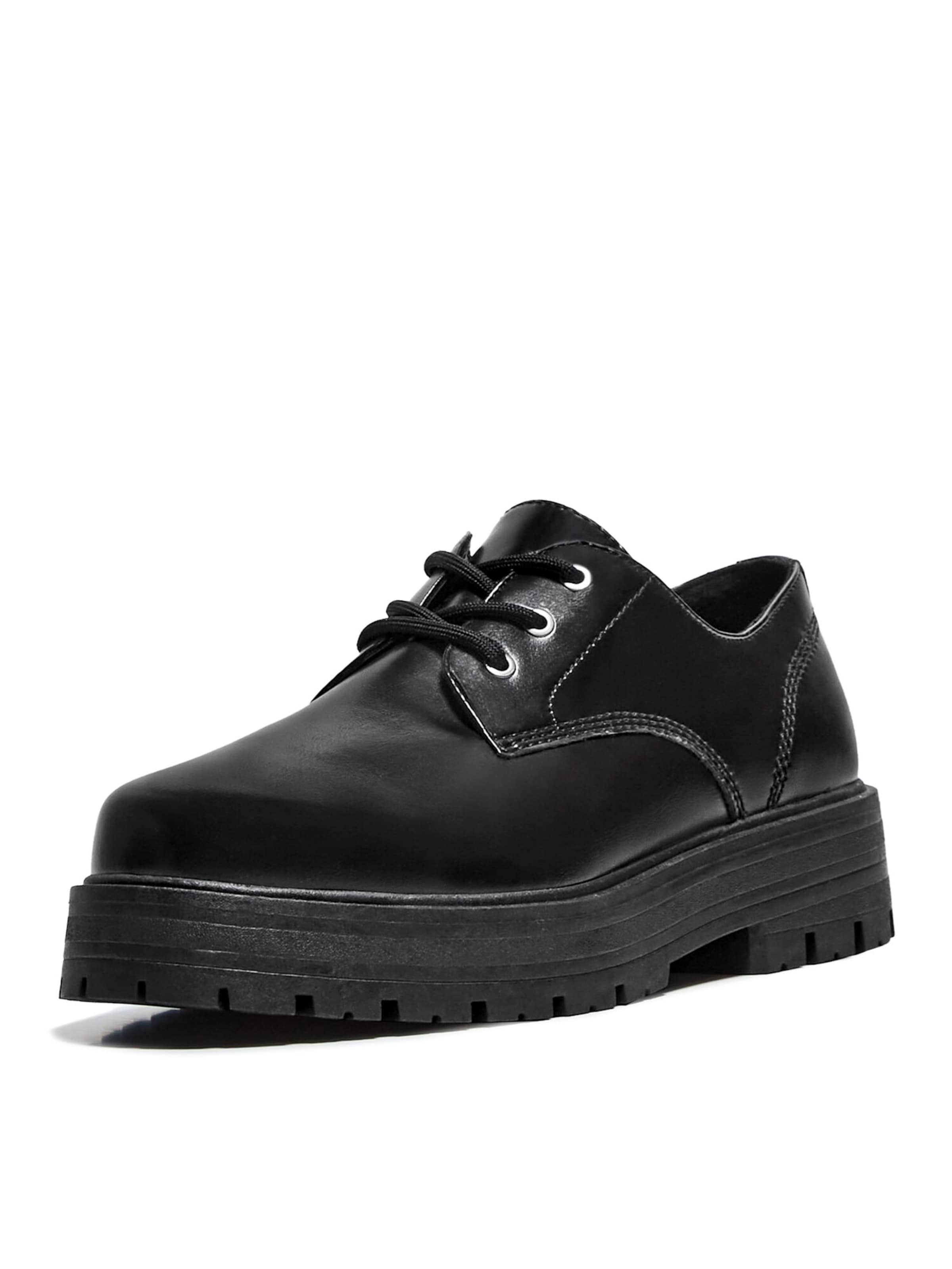 Bershka Šněrovací boty – černá: přední strana