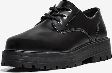 Bershka Nauhakengät värissä musta: etupuoli