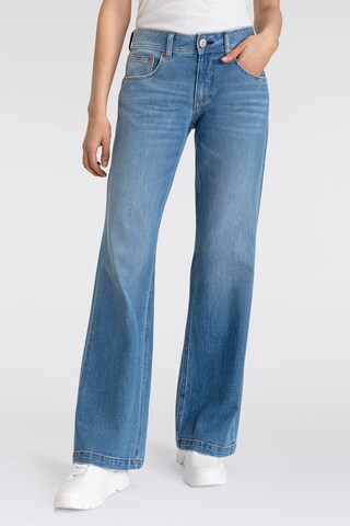 Herrlicher Flared Jeans in Blue: front