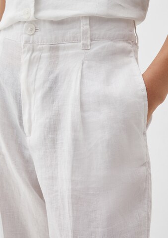 s.Oliver Tapered Pleated Pants in White