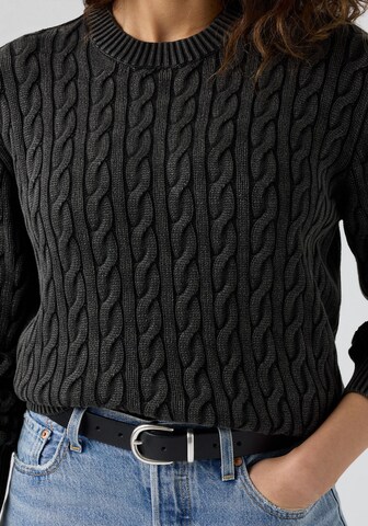 LEVI'S ® Sweater in Black
