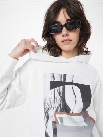 Calvin Klein Sweatshirt in White