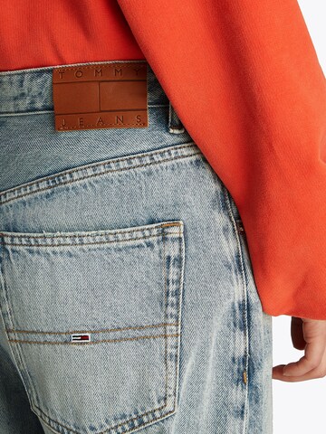 Tommy Jeans Wide leg Jeans 'CHARLIE REHEM' i blå