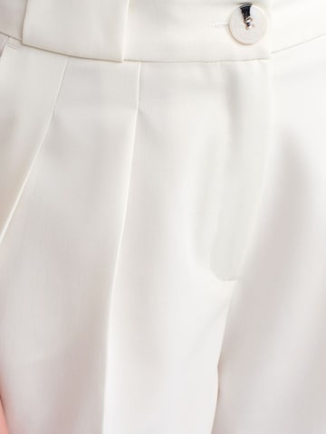 Wide leg Pantaloni di Dilvin in bianco