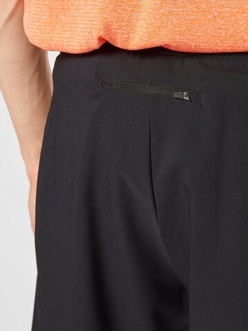 regular Pantaloni sportivi 'Zeroweight' di ODLO in nero