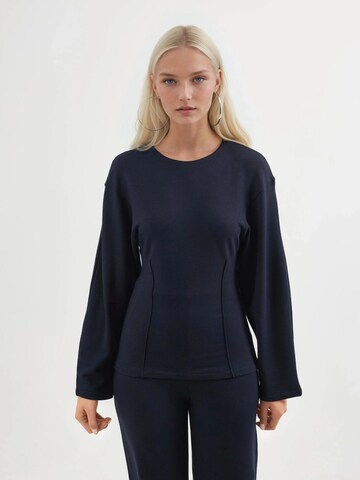 Busem Blouse in Blauw