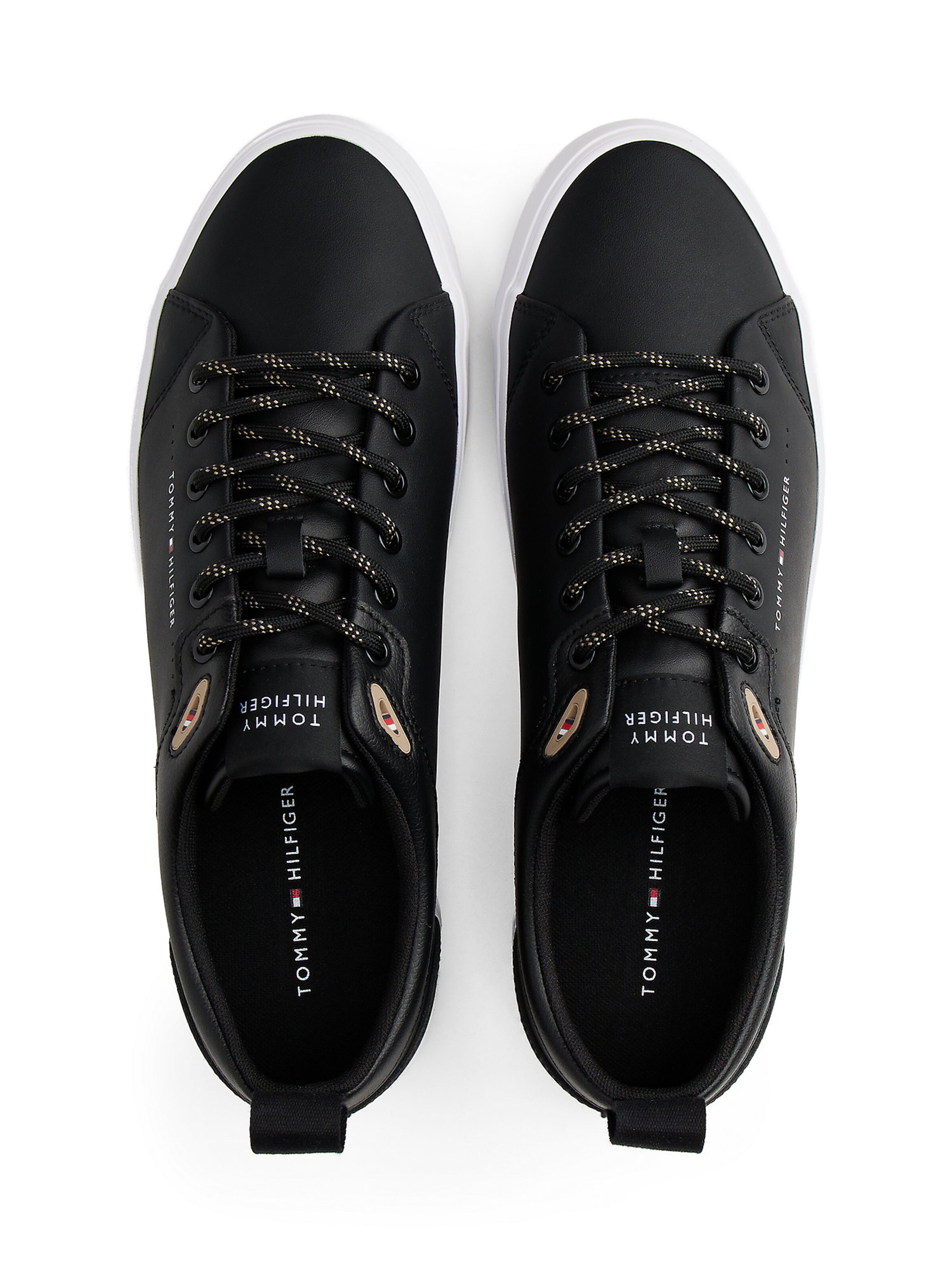 TOMMY HILFIGER Sneakers in Black
