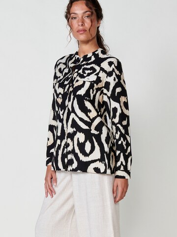 KOROSHI Blouse in Black: front
