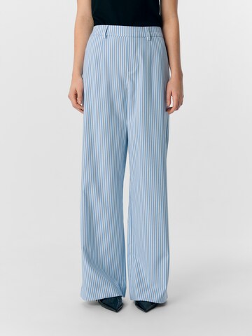 OBJECT Wide leg Trousers 'OBJLisa' in White: front