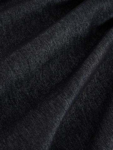 Robe Next en noir
