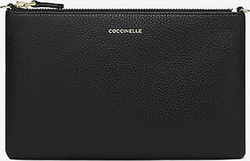 Coccinelle Schultertasche 'E5MMA55F501' in Schwarz: Vorderseite