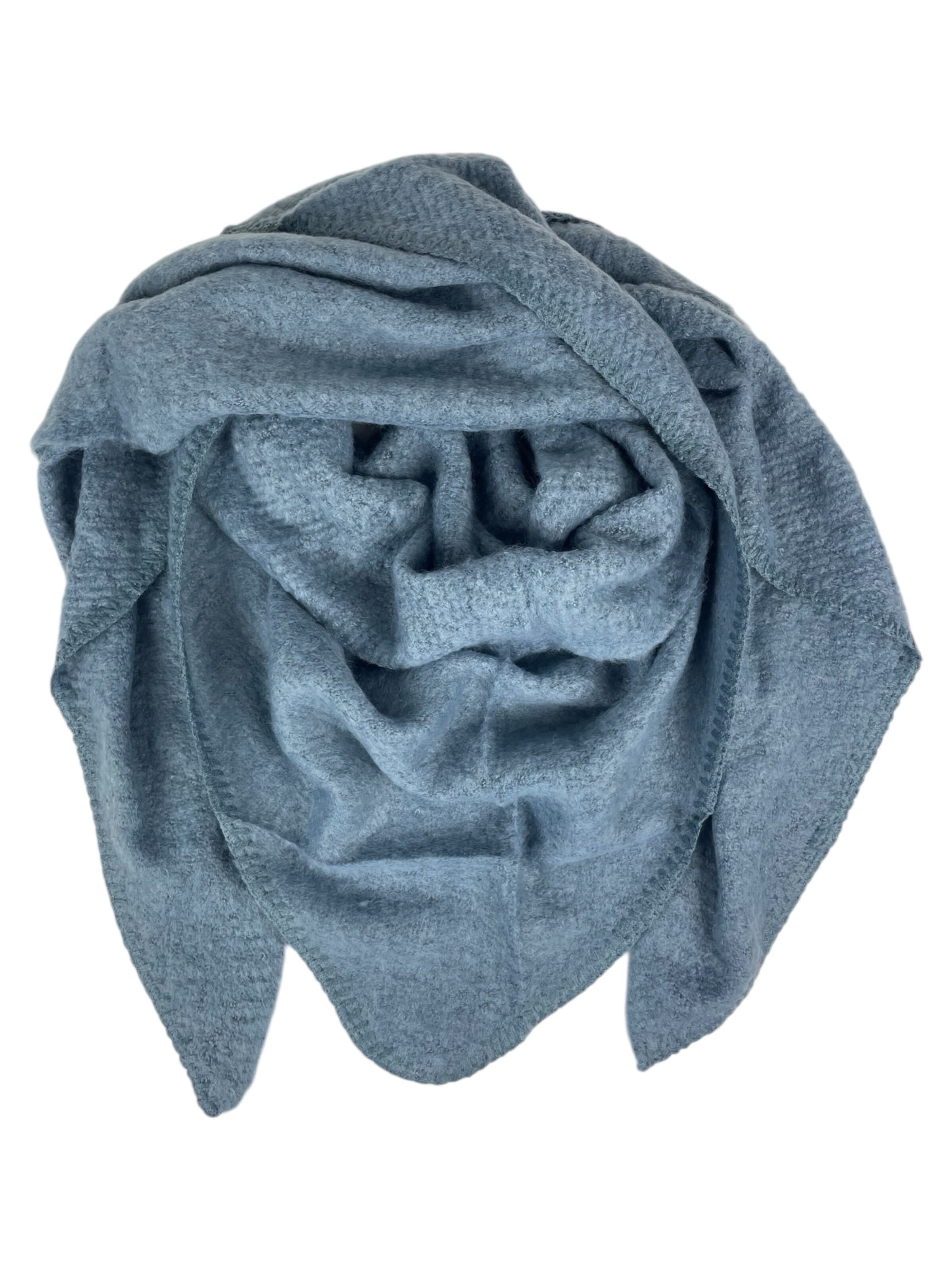 Kumixi Scarf in Blue: front
