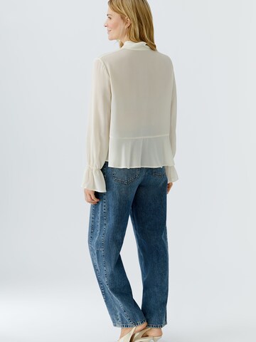 OUI Pusero värissä valkoinen