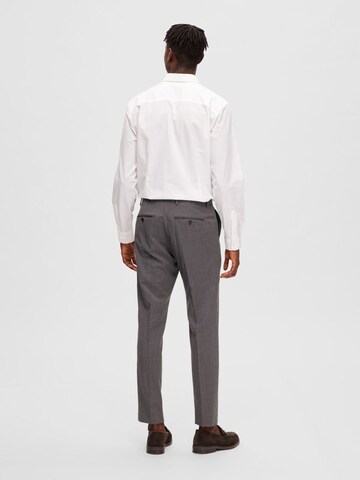 Coupe slim Pantalon à plis SELECTED HOMME en gris