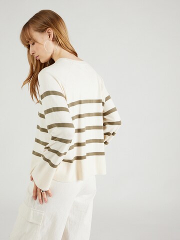 PIECES Sweater 'SIA' in White