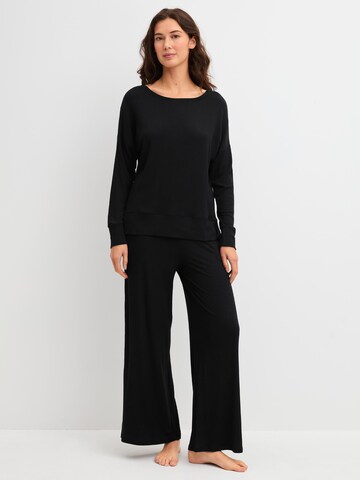 CALIDA Slaapshirt 'Feminine Lounge' in Zwart