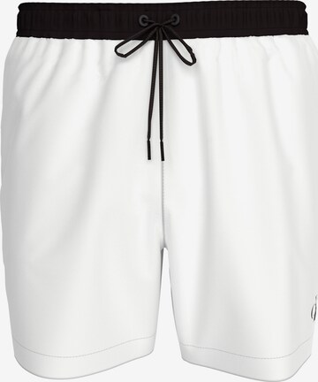 Calvin Klein Swimwear Σορτσάκι-μαγιό σε λευκό: μπροστά