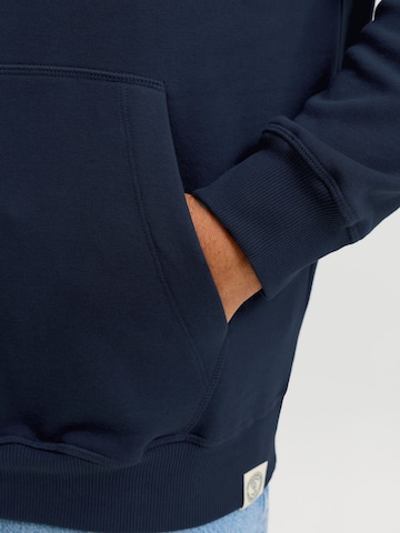 JACK & JONES Sweatshirt in Blau